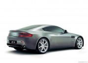 Aston Martin Vantage V8